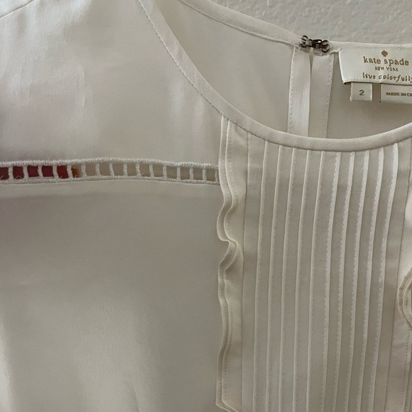 Kate Spade 100% Silk Ivory Sleeveless Blouse Ruffle Detail Size 2 - Picture 2 of 4